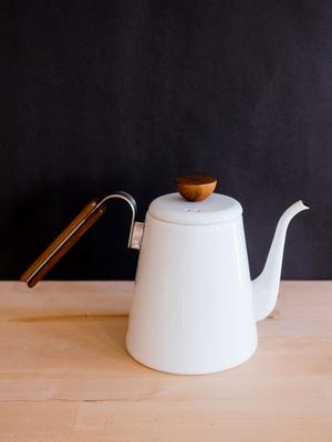 Hario "Bona" Enamel Pour Over Coffee Kettle image